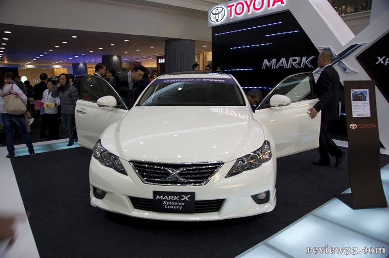 豐田 Mark X 豪華四門跑車首次展出 (2012 年 1 月 7 至 8 日)